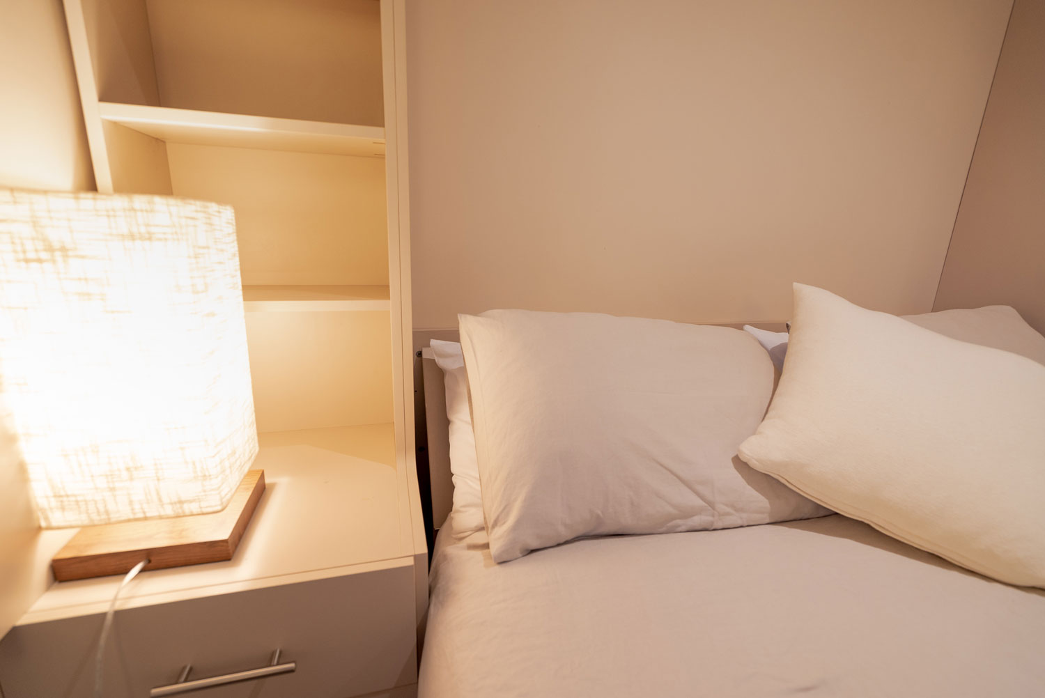 Schnapps-2-Bed-6.jpg