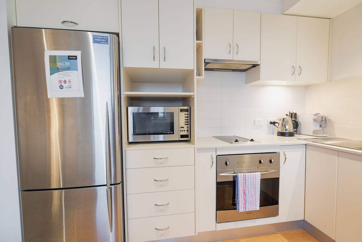Schnapps-2-Kitchen-1.jpg