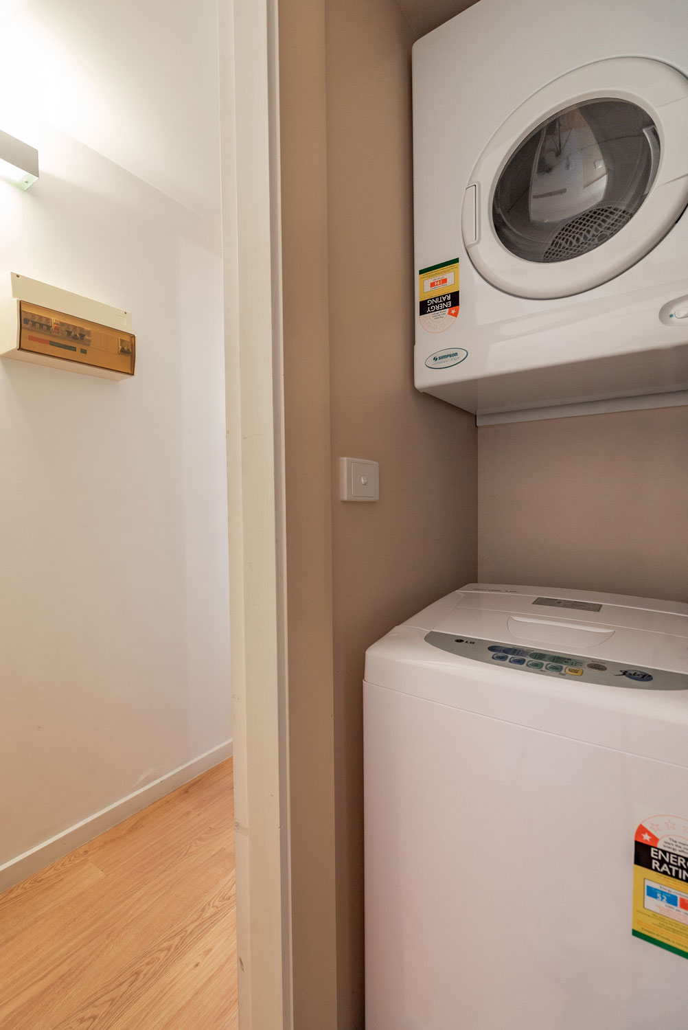 Schnapps-2-Laundry-1.jpg