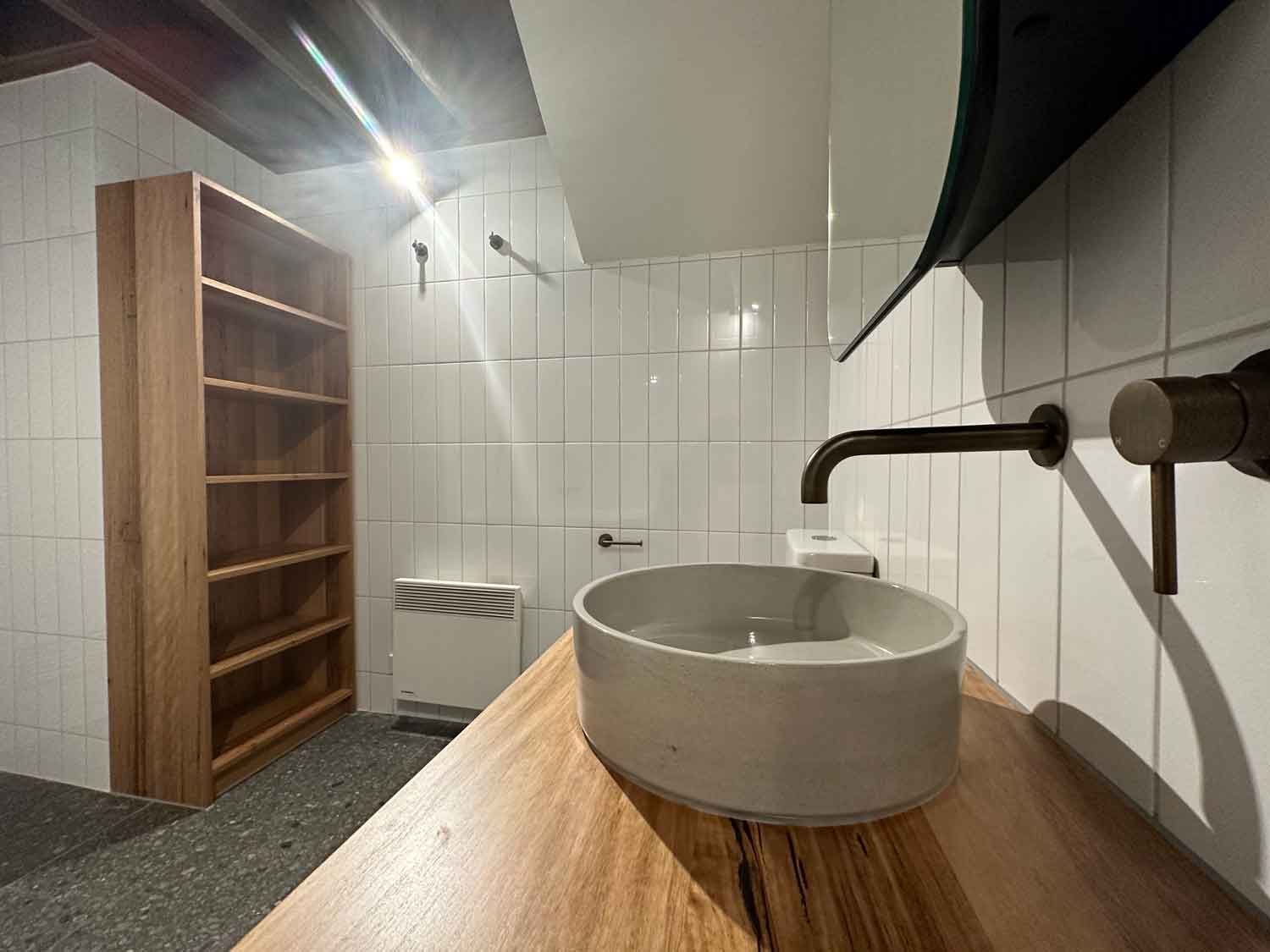 WC210-10.jpg